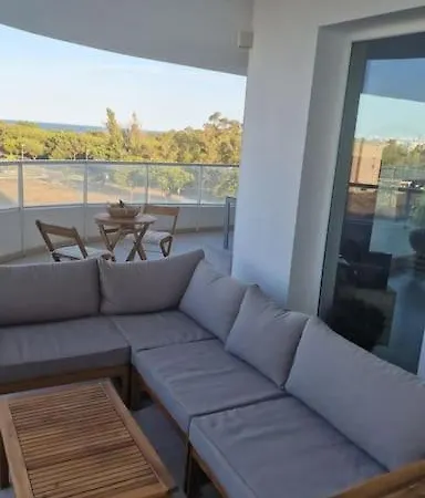 Avec Vue Piscine